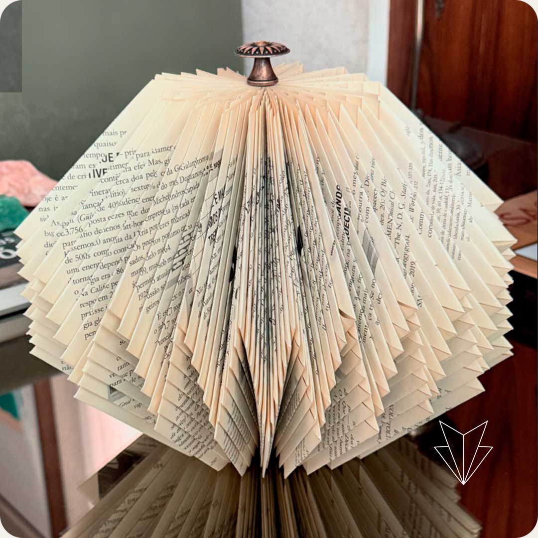 Quadros Livros Origami - Escultura Dobradura Livros - Vinco Studio Quadros Livros Origami - Escultura Dobradura Livros - Vinco Studio
